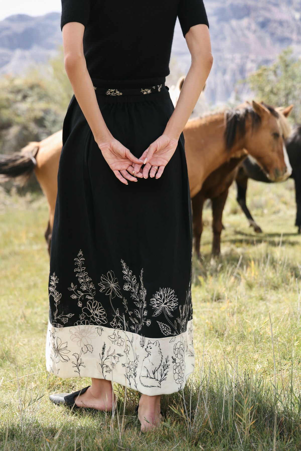 Hearth Midi Woollen Skirt (Black & White)
