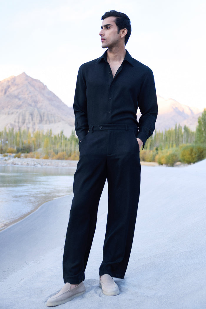 Nyoma Woollen Shirt- MAN (Black)
