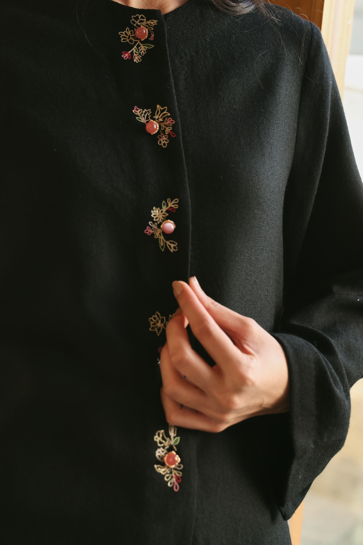 Autumn Bloom Woollen Top (Black)