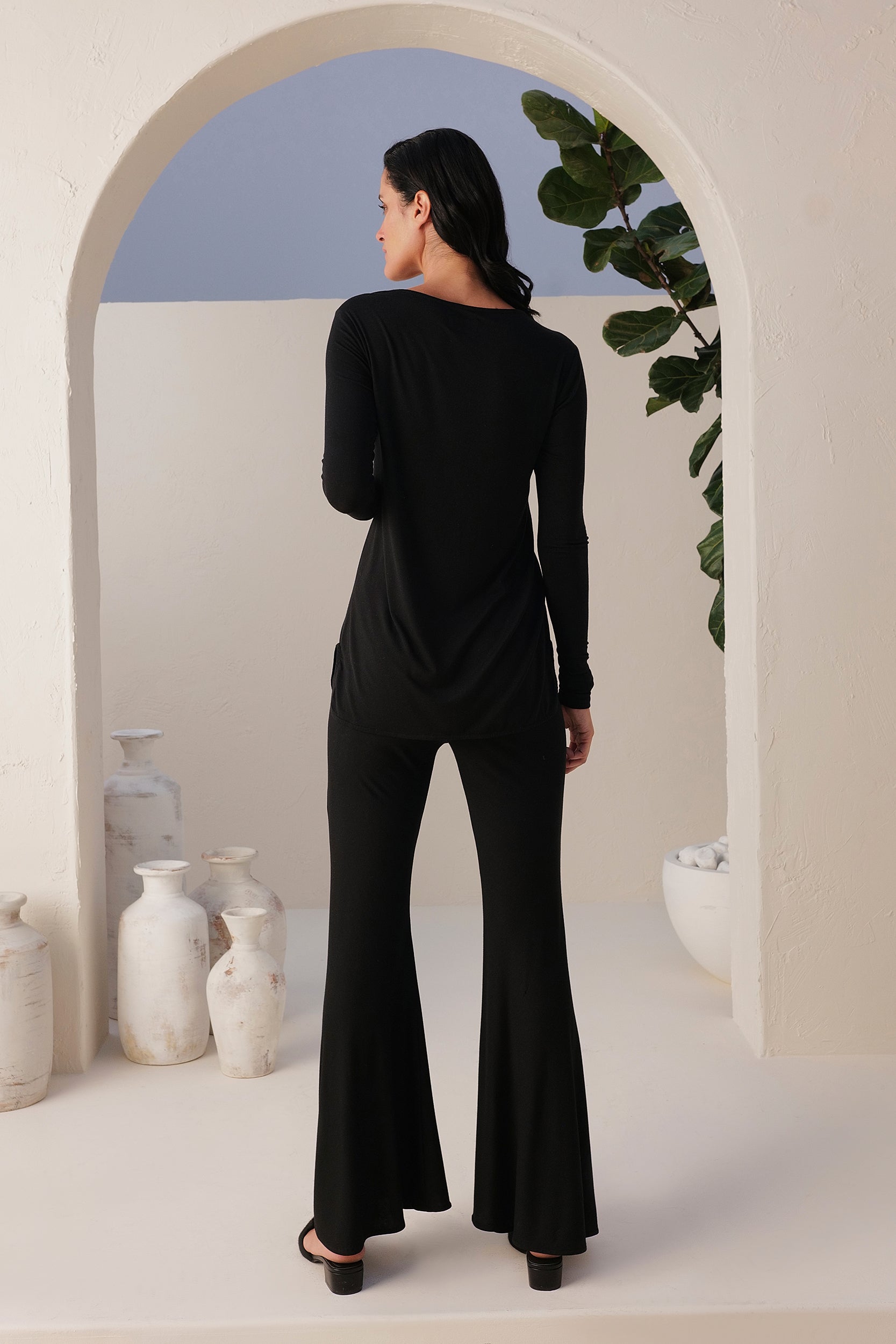 Black Sand Skin T-shirt In Boat Neck Style in long Sleeves