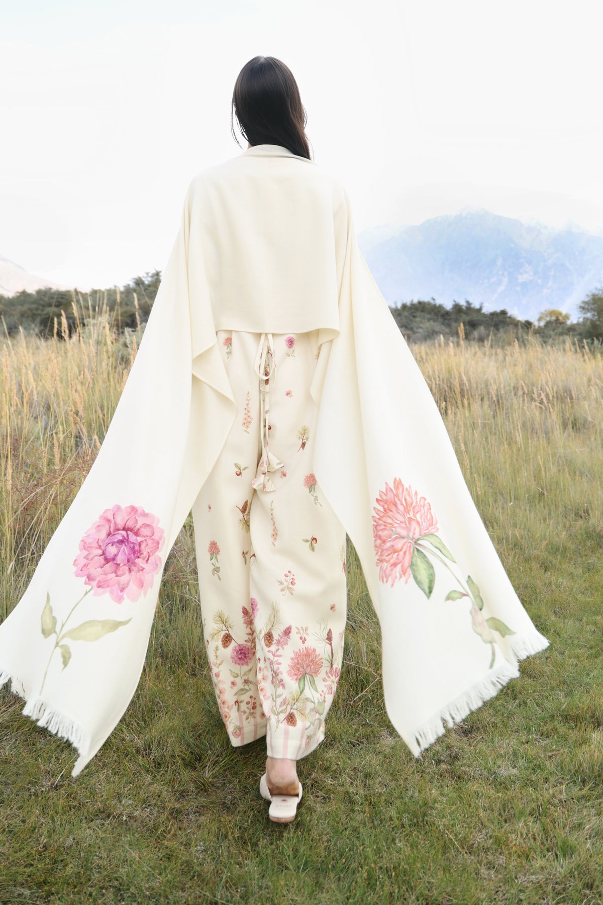 Day Bloom Woollen Shawl (Ivory Alpine Botanics)