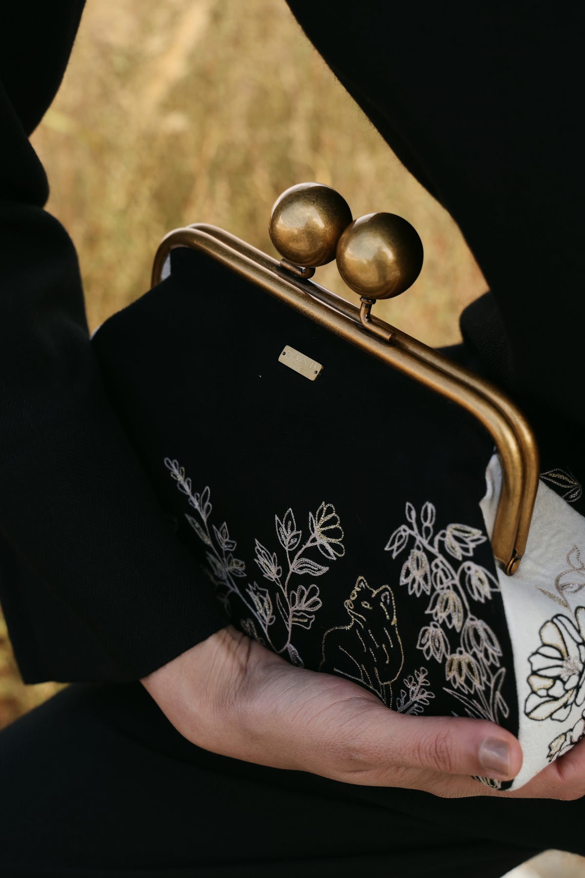 Hearth (BAG)