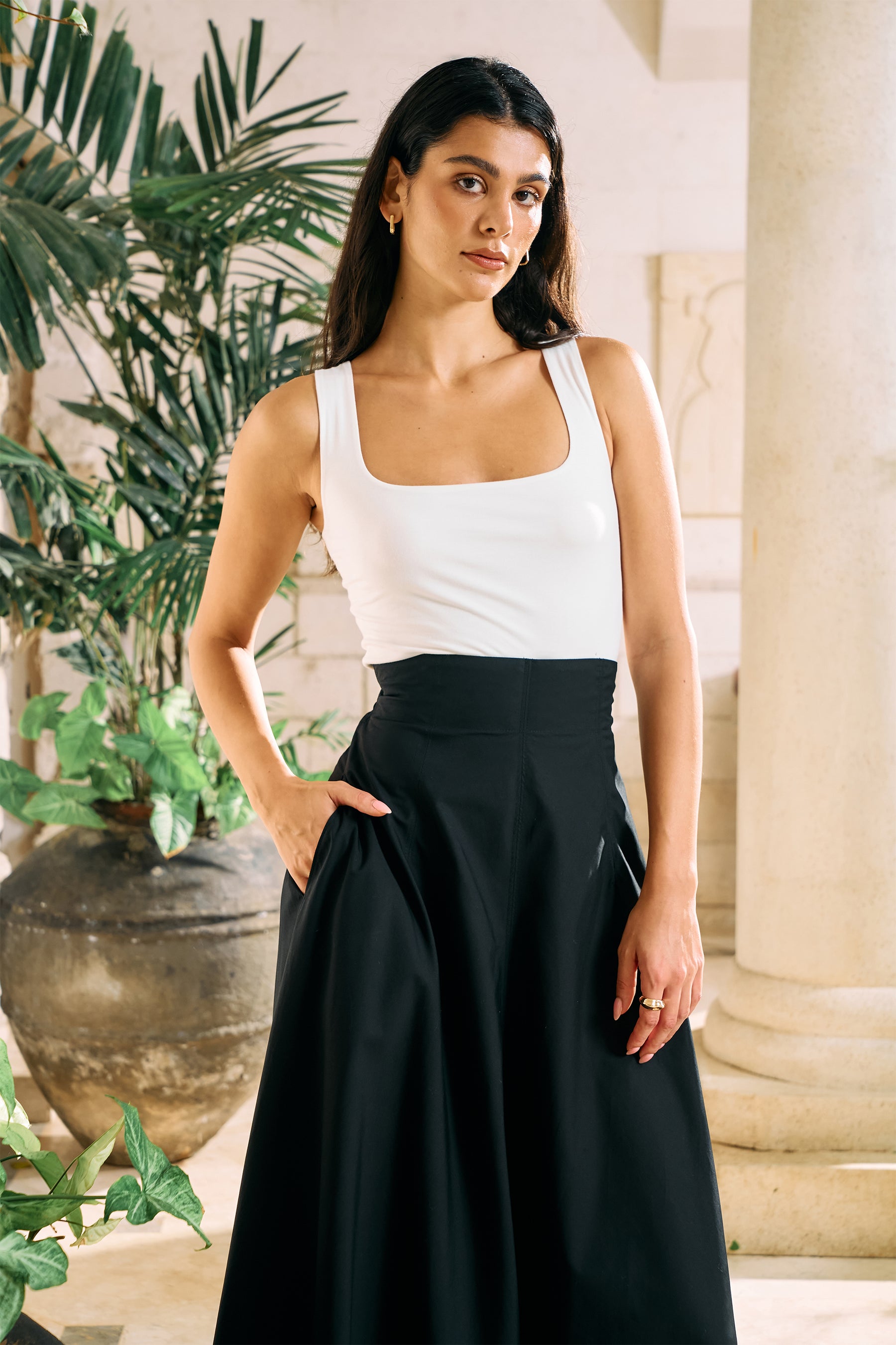 Quiet Poise Skirt (Black)