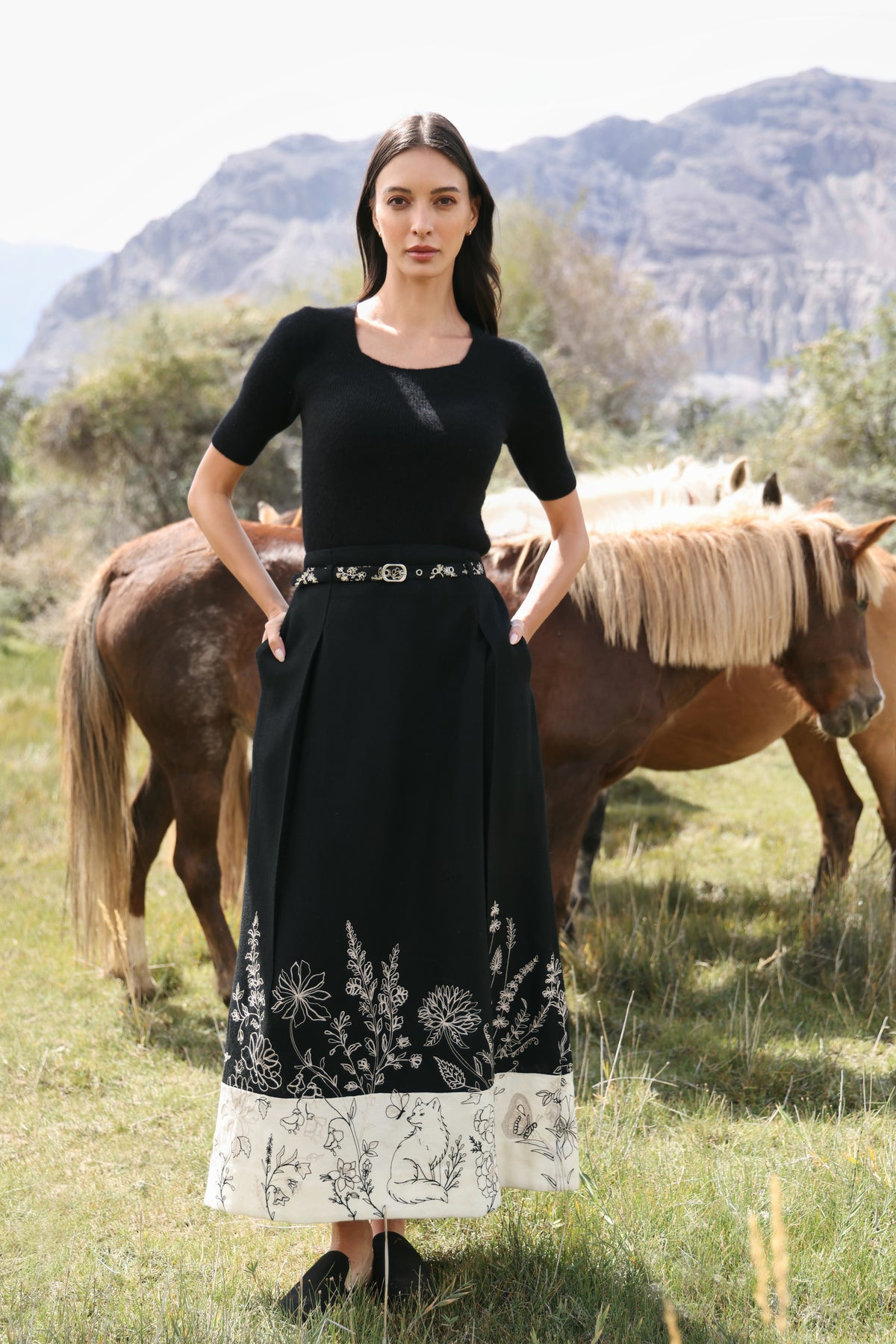 Hearth Midi Woollen Skirt (Black & White)