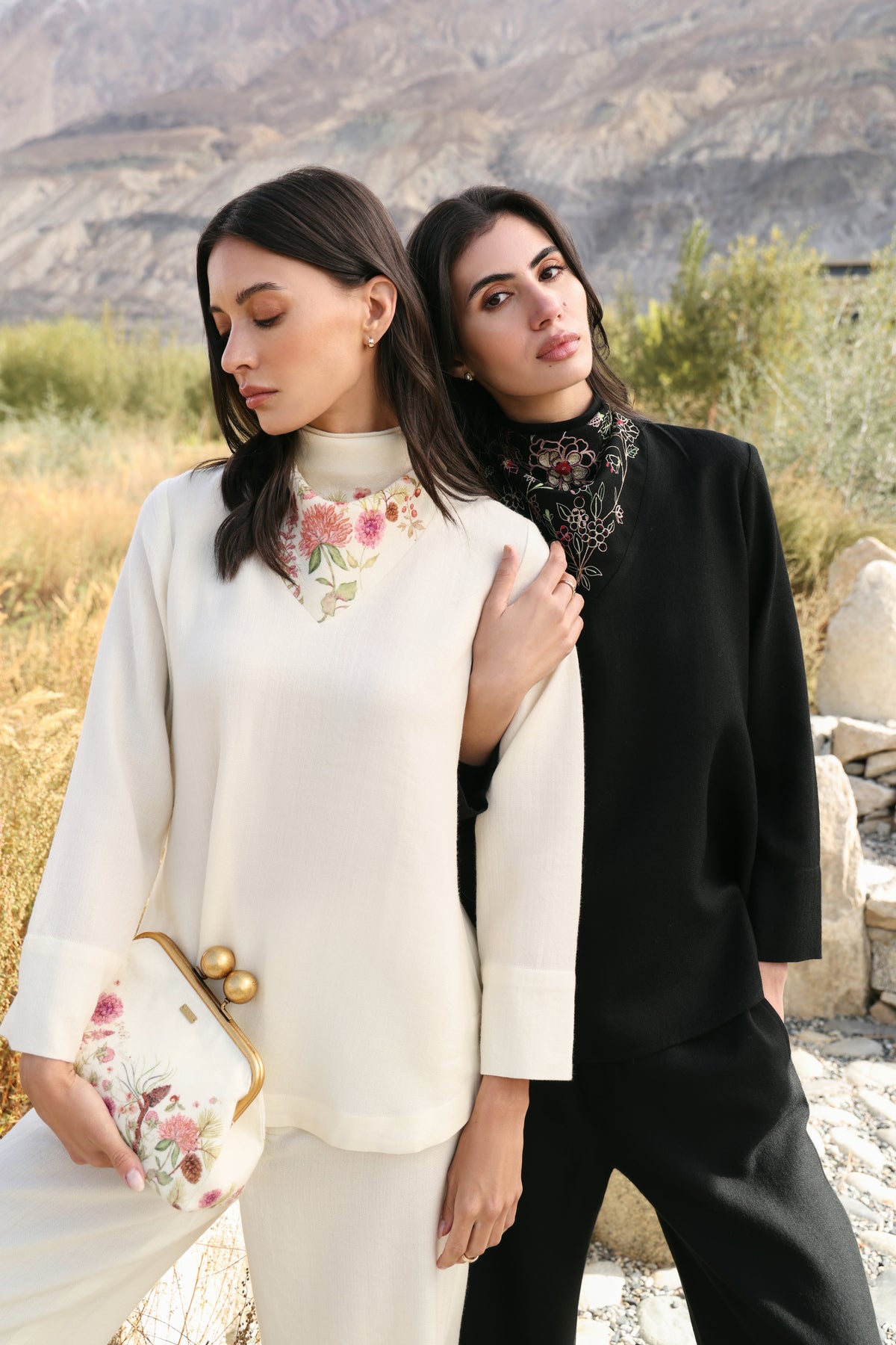 Winter Hush Scarf Woollen Top (Ivory Alpine Botanics)