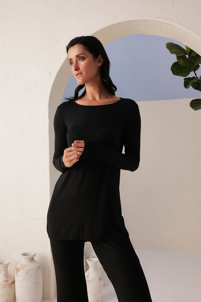 Black Sand Skin T-shirt In Boat Neck Style in long Sleeves