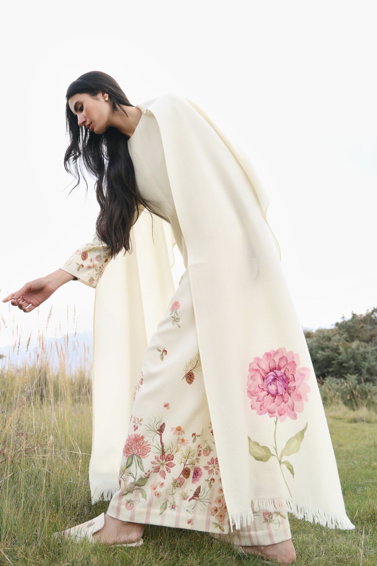 Day Bloom Woollen Shawl (Ivory Alpine Botanics)