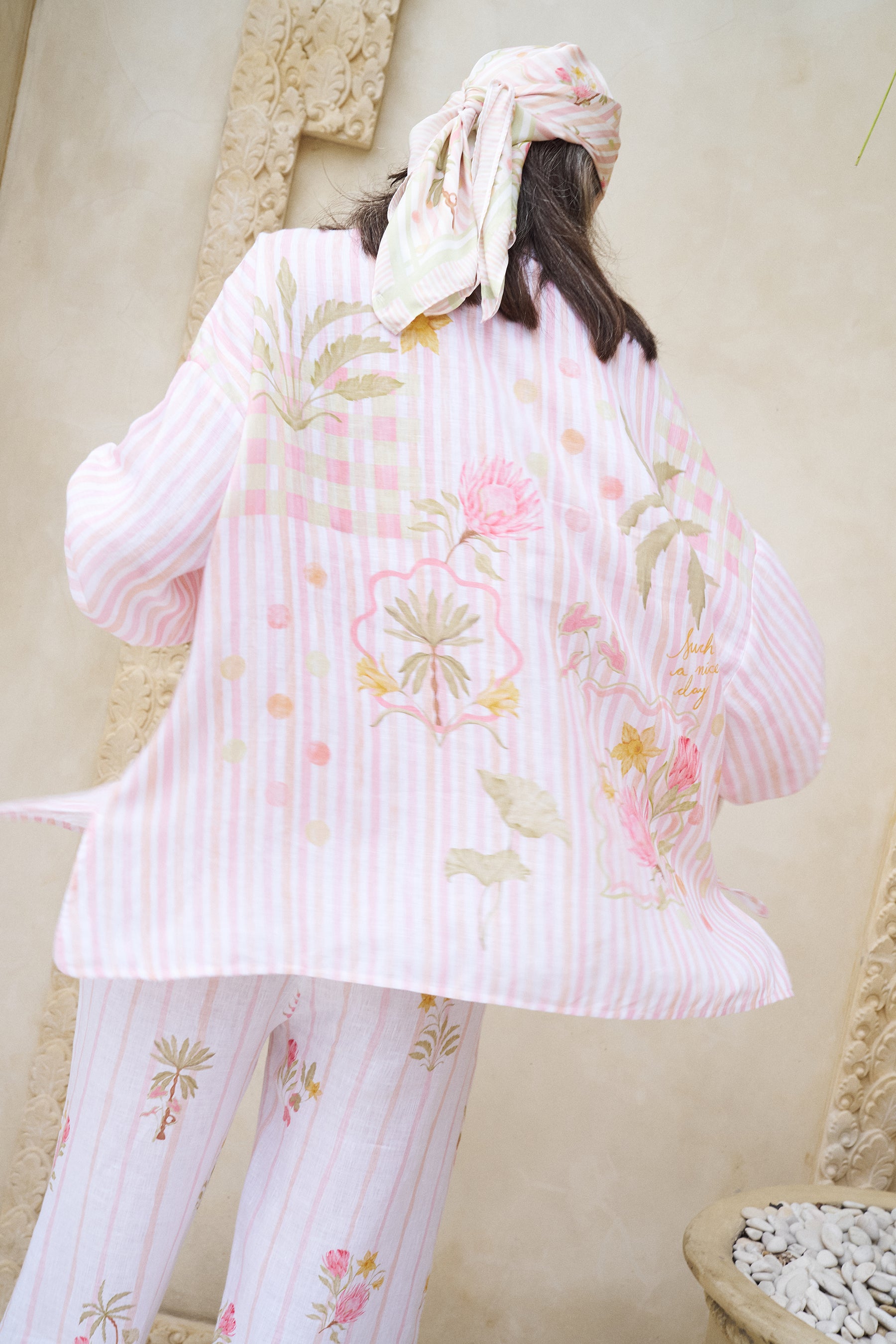 Postcard Fluid Shirt (White Floral Print)