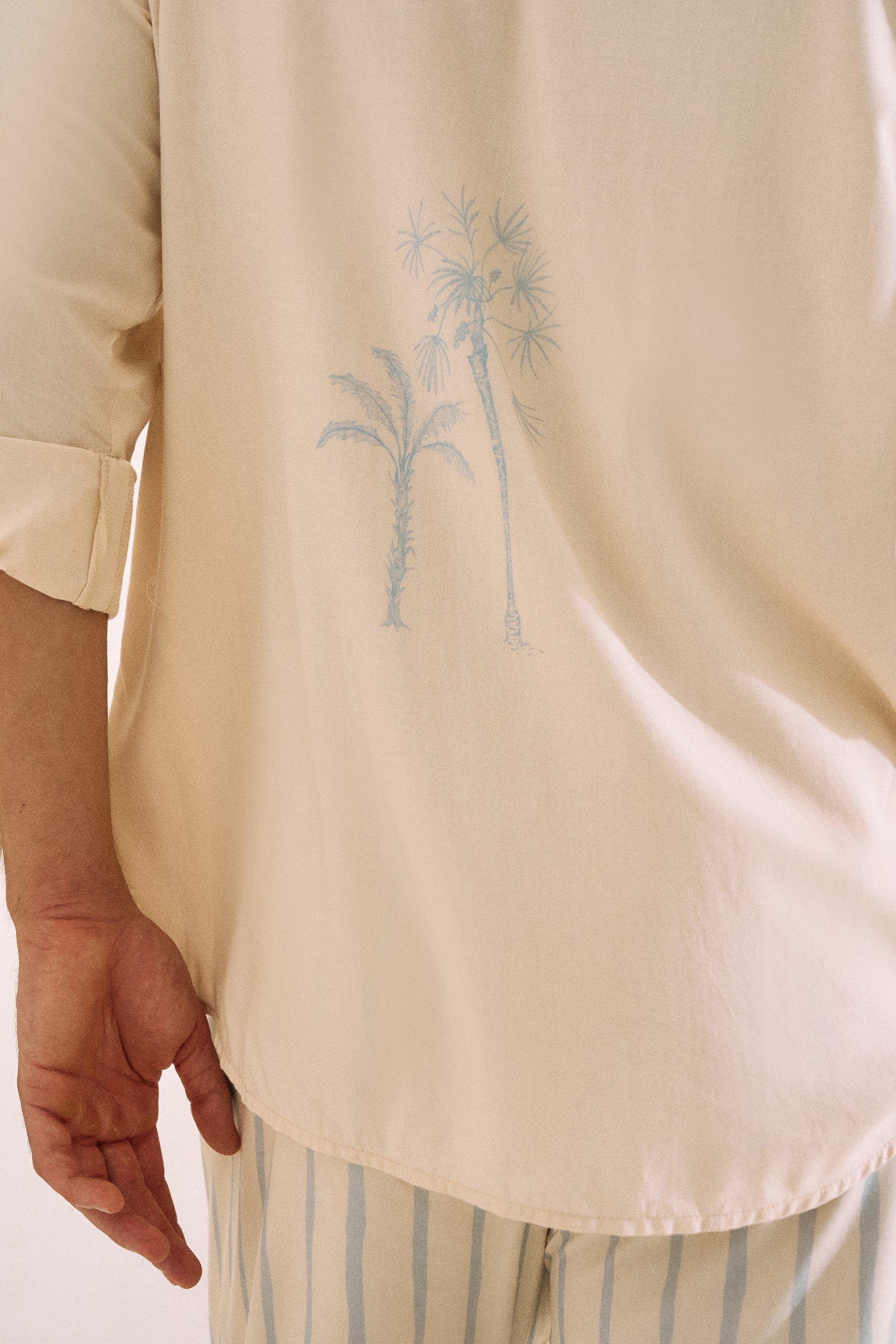 Oasis Eucalyptus Shirt- MAN (Ecru & Spring Blue)