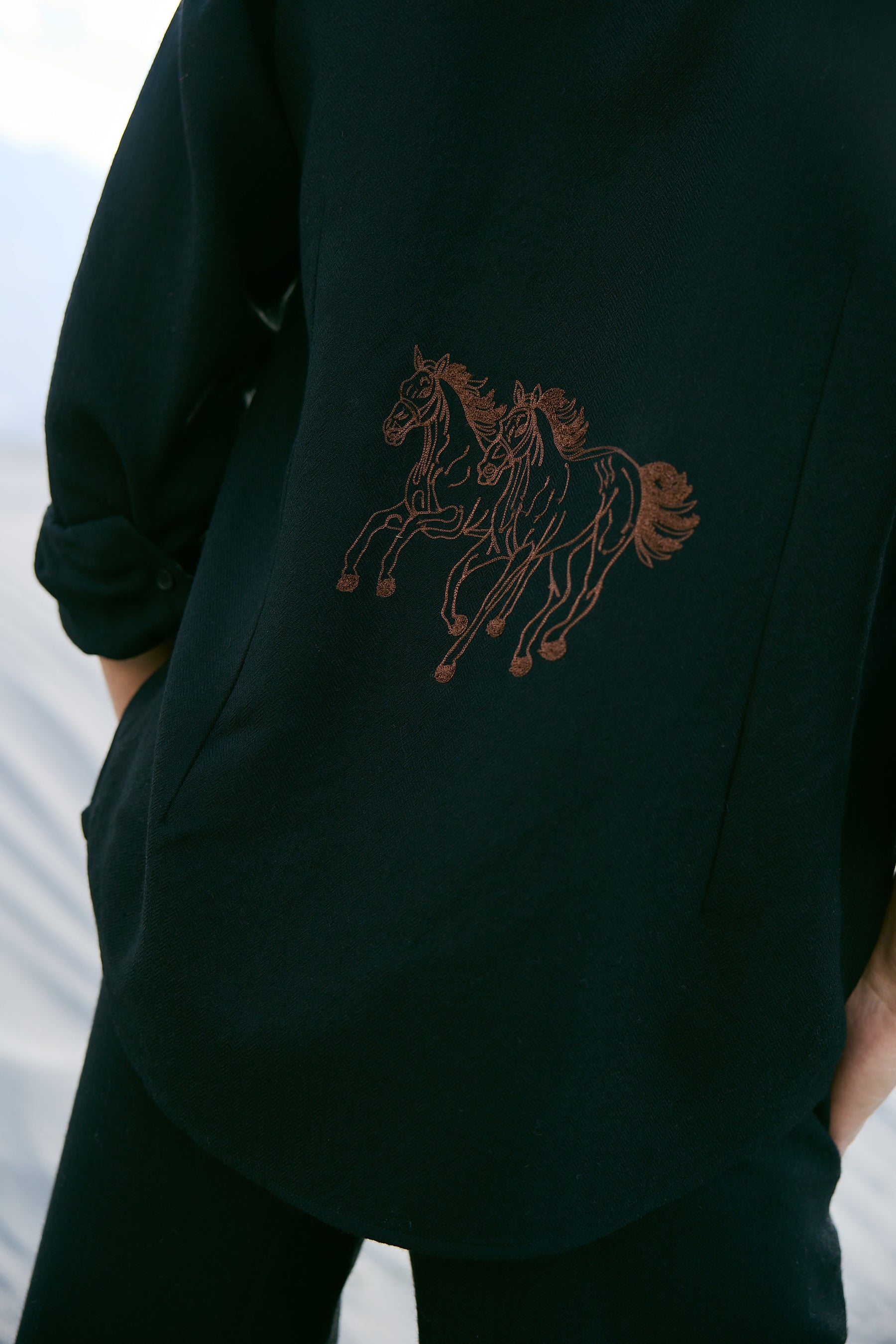 Laha Woollen Shirt- MAN (Black)