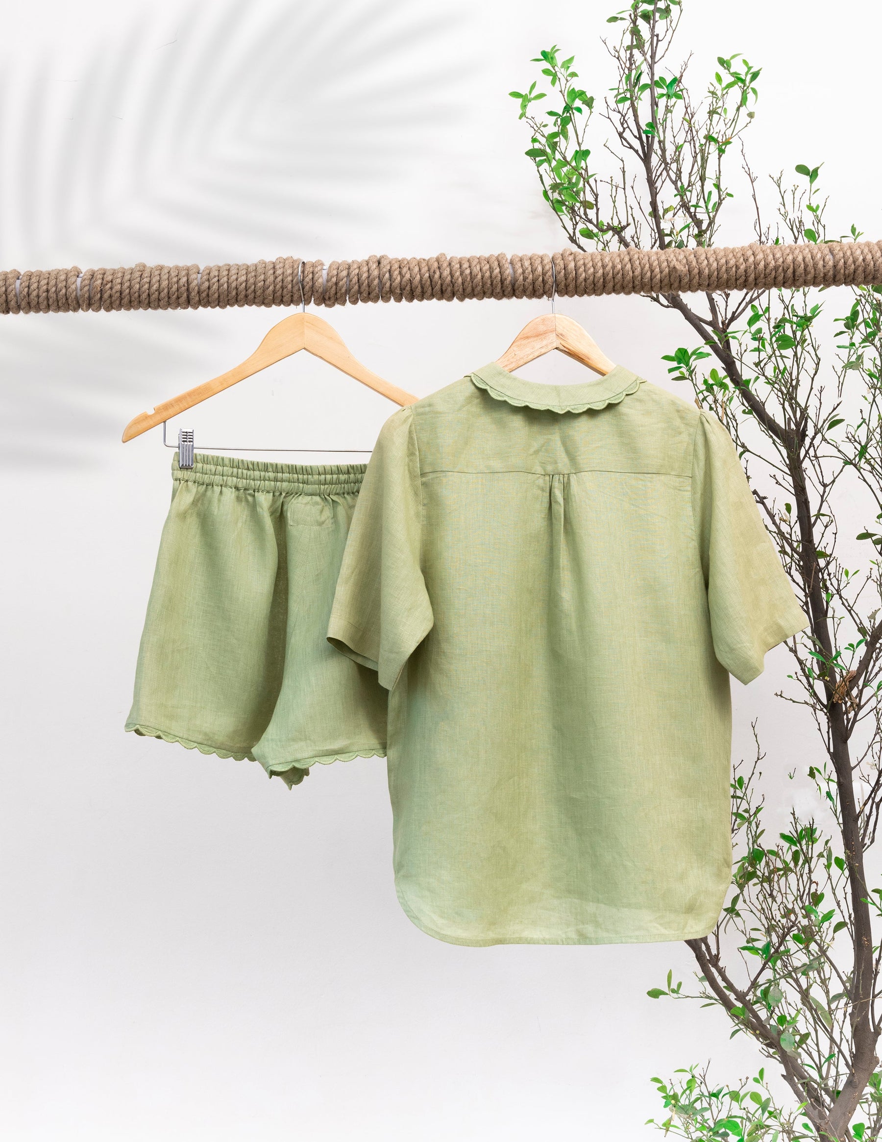 SAND Outwear Shorts (Pistachio)