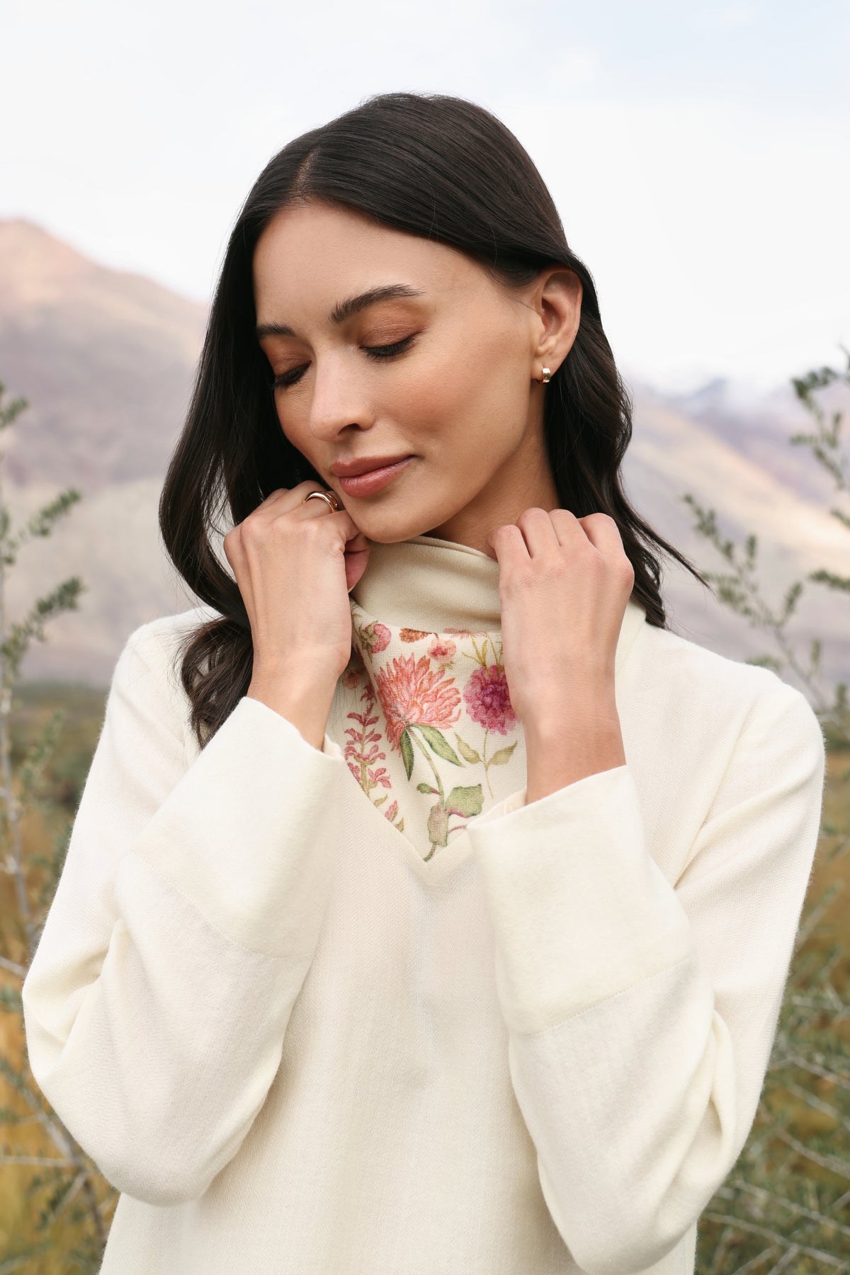 Winter Hush Scarf Woollen Top (Ivory Alpine Botanics)
