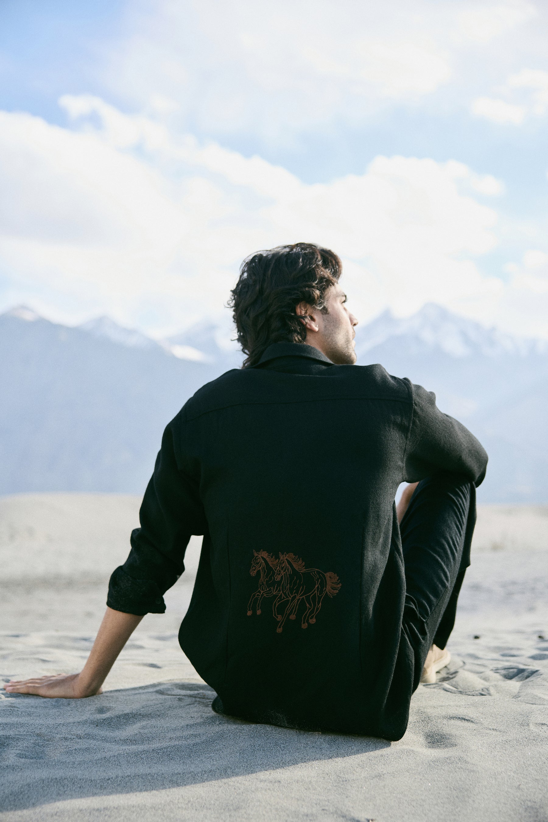 Laha Woollen Shirt- MAN (Black)