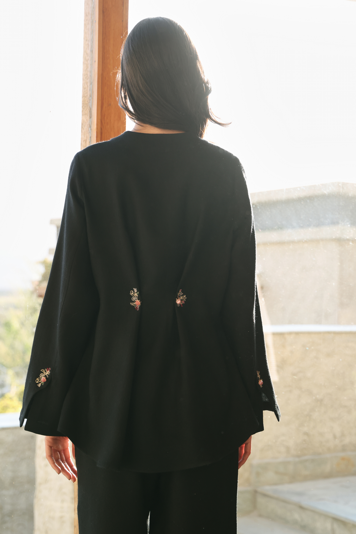 Autumn Bloom Woollen Top (Black)