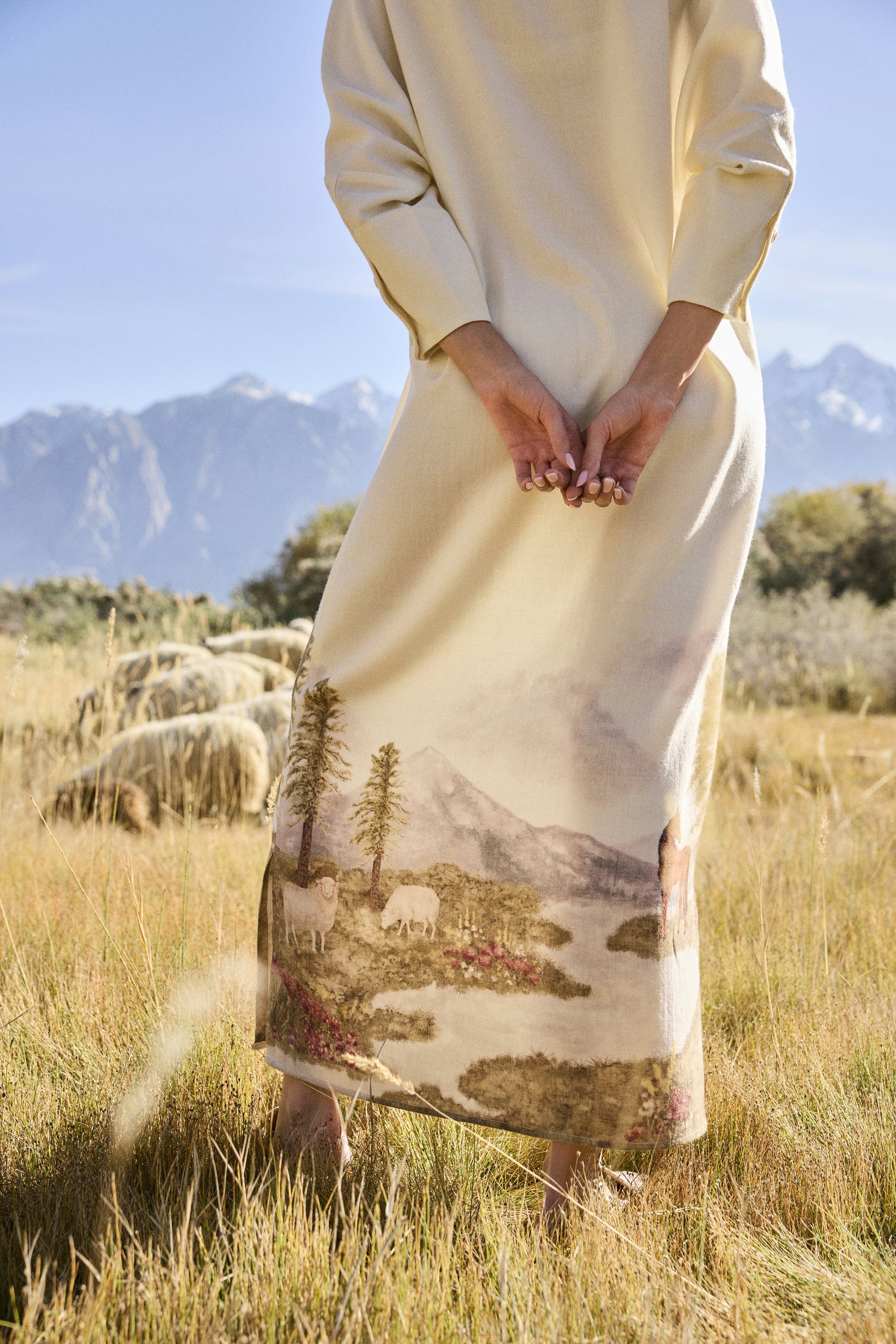 Valley Print Woollen Kaftan (Ivory)