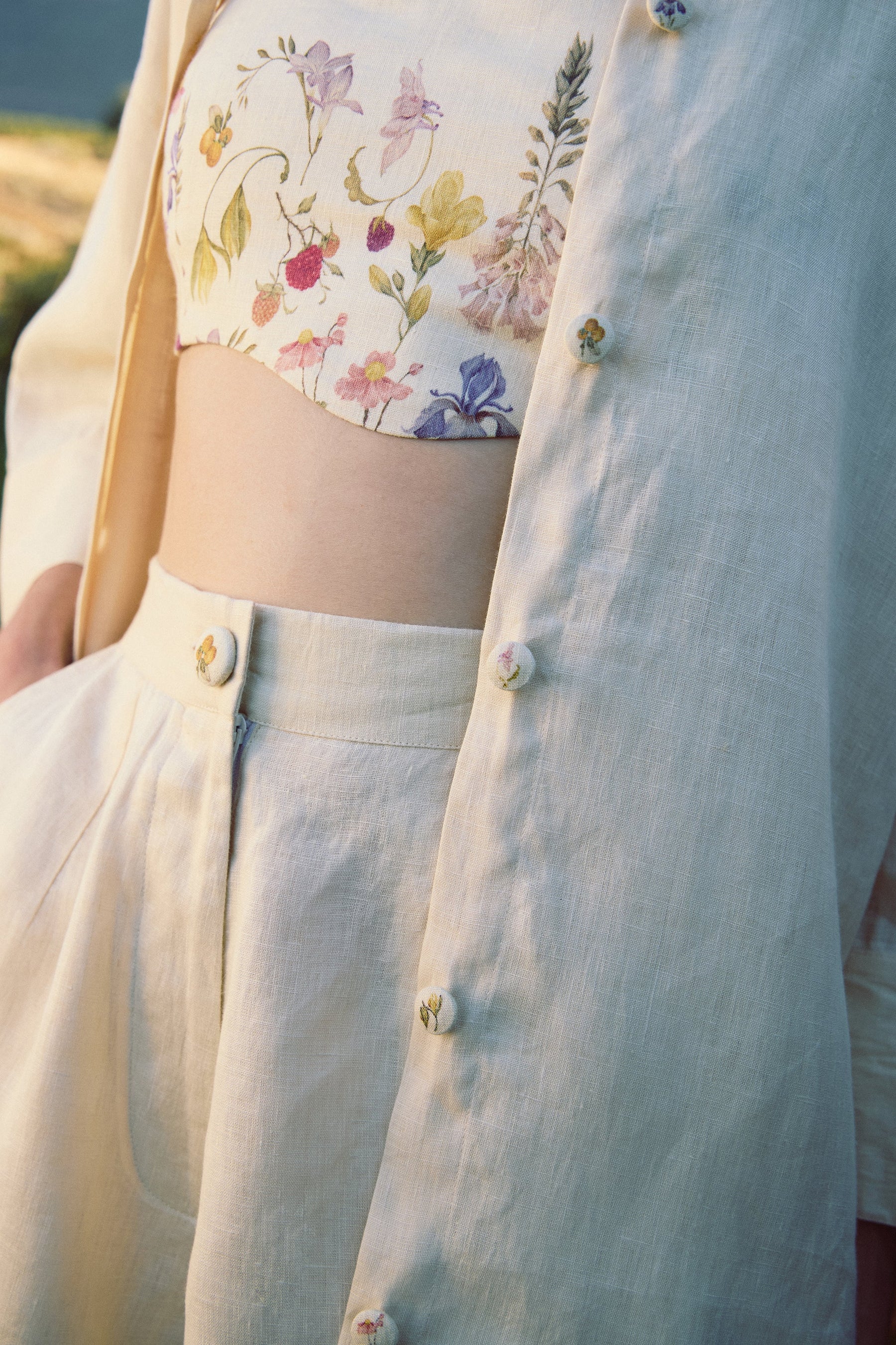 SAND Linen Savanna Shirt (Floral Vanilla)