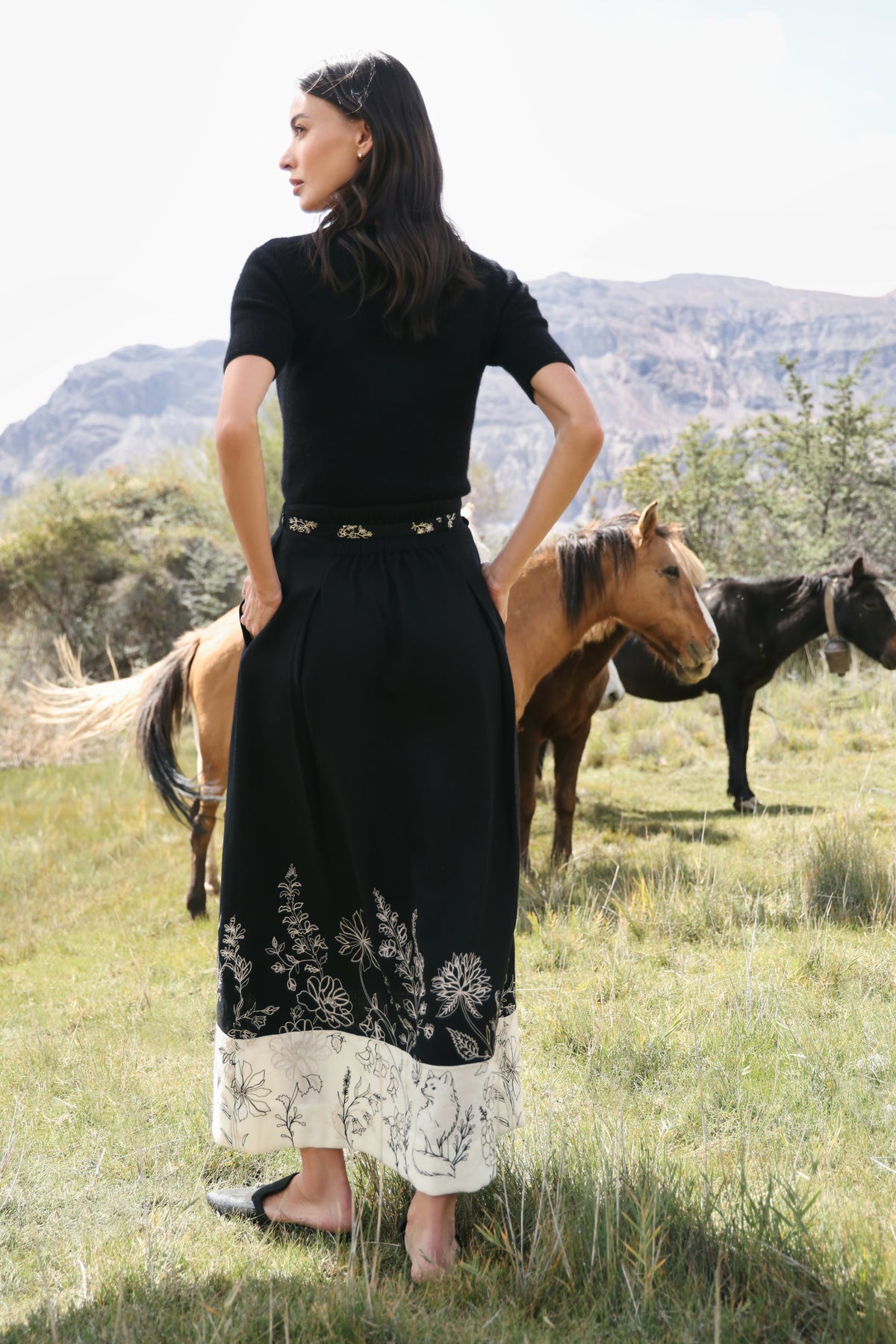 Hearth Midi Woollen Skirt (Black & White)